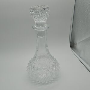 Elegant Crystal Glass Decanter